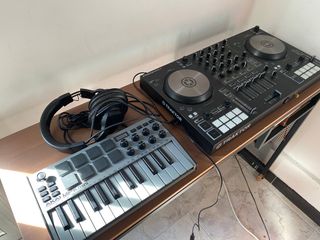 Akai MPK mini Controlador MIDI