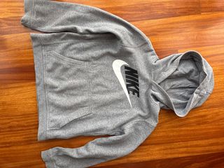 Sudadera Nike gris niño Estatura  1,47 -1,58 cm