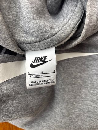 Sudadera Nike gris niño Estatura  1,47 -1,58 cm