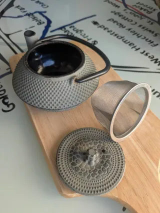 Tetera japonesa de hierro fundido Tokyo 0.35L