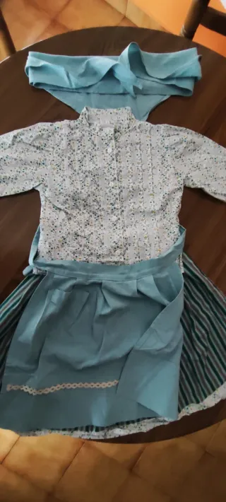 Traje caserita talla 4