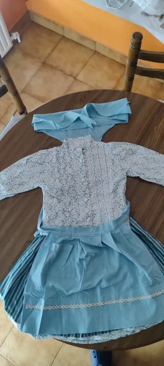 Traje caserita talla 4