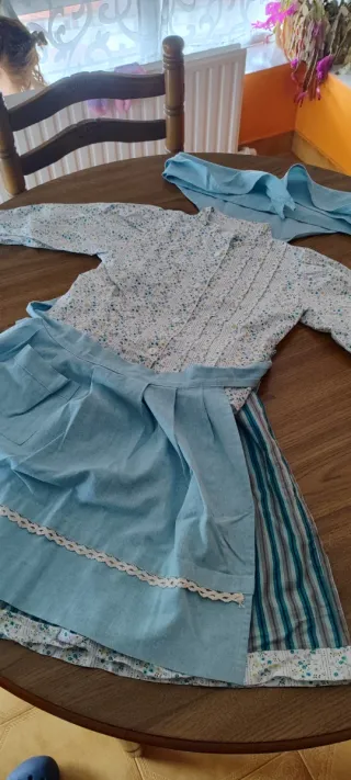 Traje caserita talla 4