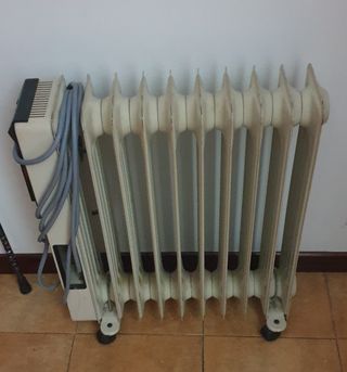 Radiador eléctrico beige y gris