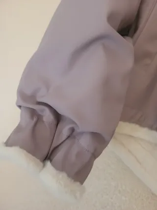 Abrigo morado y beige Talla M