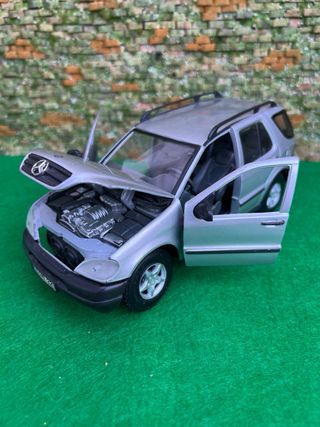 Mercedes-Benz ML – Maisto – Escala 1:24