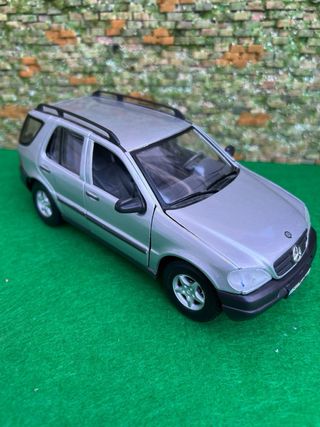 Mercedes-Benz ML – Maisto – Escala 1:24