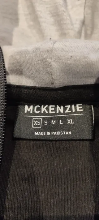 Sudadera McKenzie Negra con Cremallera