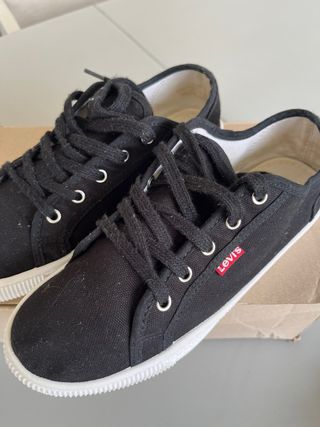 Zapatillas Levi's Negras