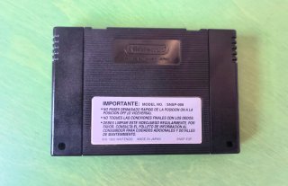 Consola Super Nintendo SNES con juego.