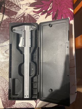 Calibre pie de rey con estuche