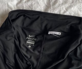 Falda deportiva Nike negra