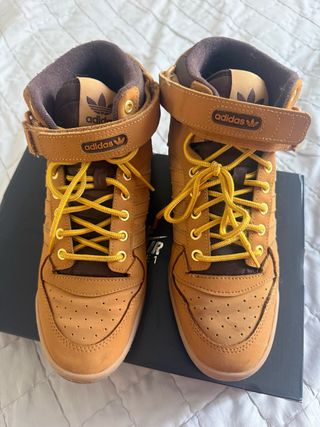 Botas Adidas Camel Talla 42