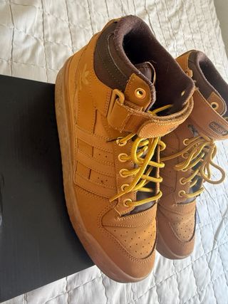 Botas Adidas Camel Talla 42