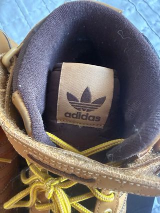 Botas Adidas Camel Talla 42