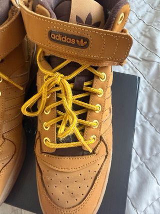 Botas Adidas Camel Talla 42