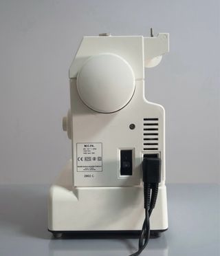 Máquina de coser SINGER