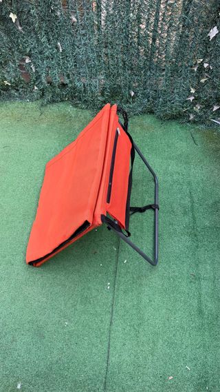 Tumbona plegable naranja para playa