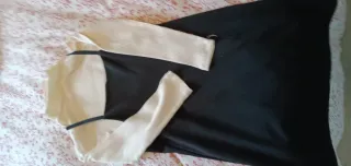 Conjunto niña vestido negro y camiseta blanca