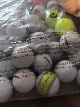 Bolas de golf Srixon y TaylorMade