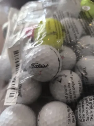 Bolas de golf Srixon y TaylorMade