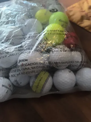 Bolas de golf Srixon y TaylorMade