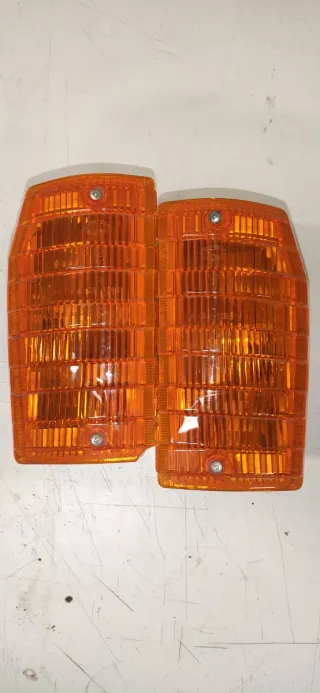 Intermitentes Delanteros Mercedes MB100