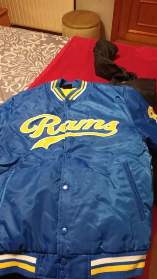 Chaqueta bomber Rams azul y amarilla