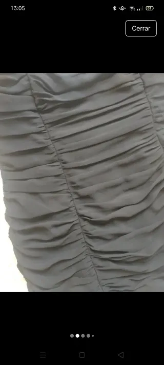 Vestido corto strapless negro fruncido