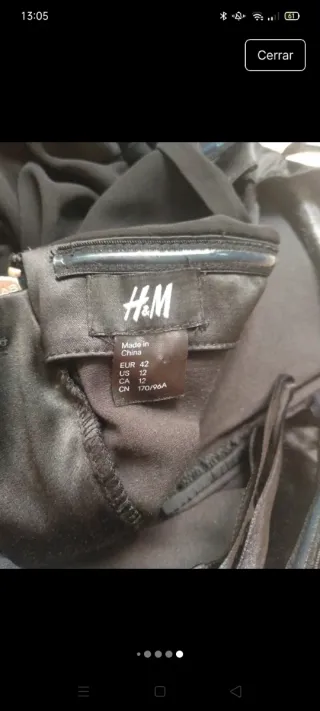 Vestido corto strapless negro fruncido