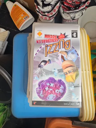 PSP Sony Negra con Accesorios y Juegos