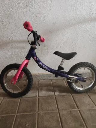 Bici de aprendizaje morada