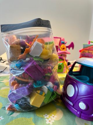 Casa de muñecas Pin y Pon con accesorios