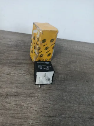 Relé HELLA 4RA 007 507-08 12V 15A