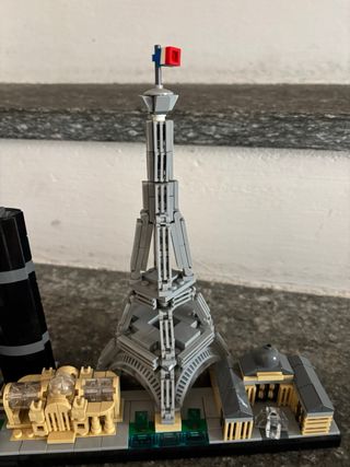 Lego Architecture Parigi 21044