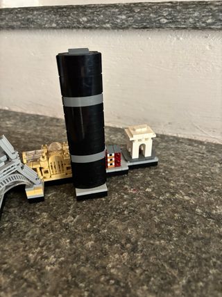 Lego Architecture Parigi 21044