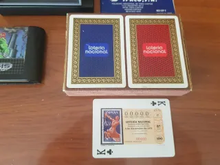 Lote 5 piezas: Videojuegos y Cartas