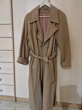 Abrigo de paño marrón