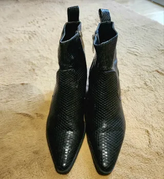 Botines Zara Piel Serpiente Negros