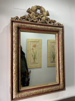 Mueble recibidor y espejo estilo antiguo