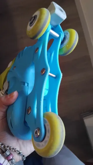 Patines infantiles en línea + protecciones