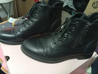 Botines negros talla 38