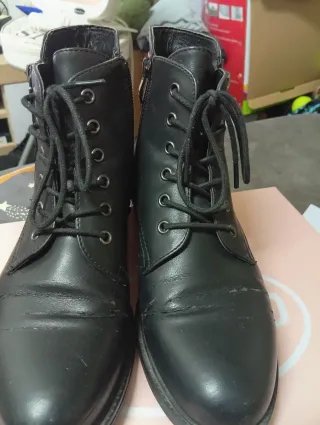 Botines negros talla 38