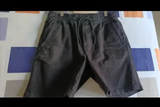 Bermudas chico negras