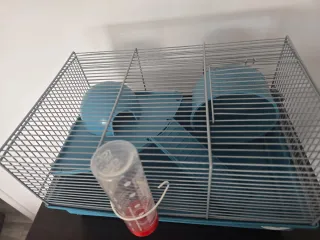 Jaula para hámster de color azul