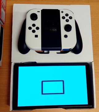 Nintendo Switch OLED Bianca e Nera