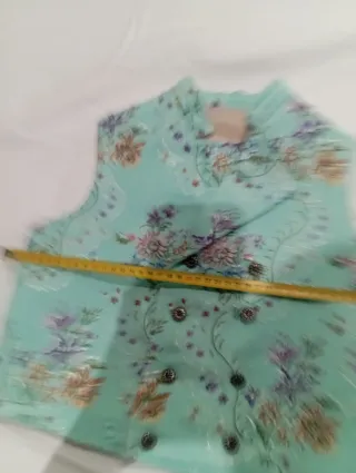 Chaleco fallero estampado floral