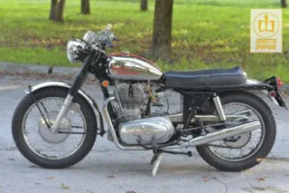 ROYAL ENFIELD INTERCEPTOR