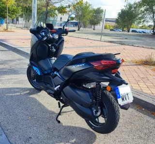 Yamaha Xmax 300 tech max