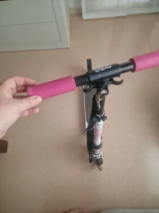 Monopatín Oxelo Mid 7 rosa